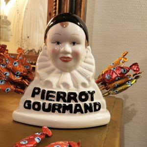 Pierrot Gourmand et ses 40 sucettes "Fer de Lance"