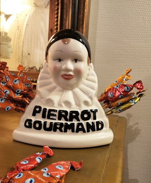 Pierrot Gourmand et ses 40 sucettes "Fer de Lance"