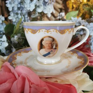 Tasse et soucoupe en porcelaine fine "Reine Elizabeth II" 300ml - Royal Heritage