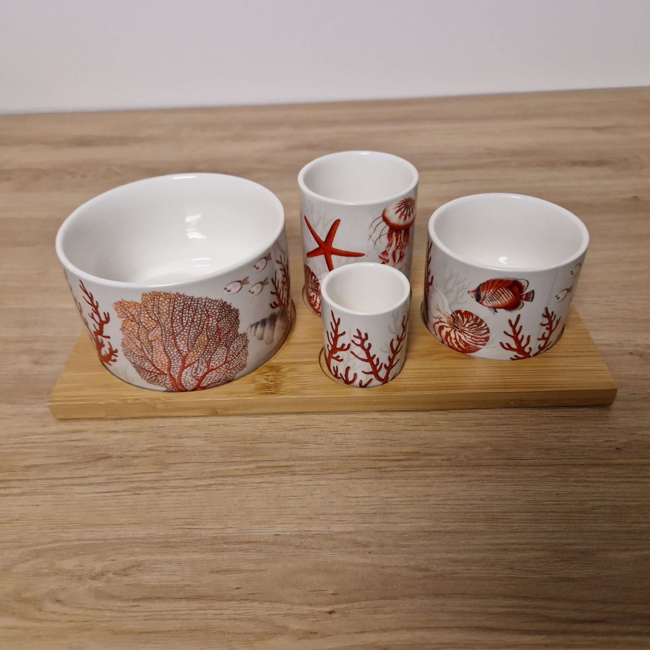 Déco Dinan  Set apéritif - 4 bols en porcelaine et plateau en